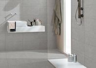 洗面所の現代磁器のタイルは、R11現代灰色の浴室600x300mmをタイルを張る