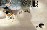 クリーム色 ベージュ台所床および壁のタイルの大理石のセメントの組合せの一見様式