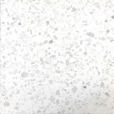 オフィスの舗装は80x80cmの白いTerrazzoの石のタイルに床を張る